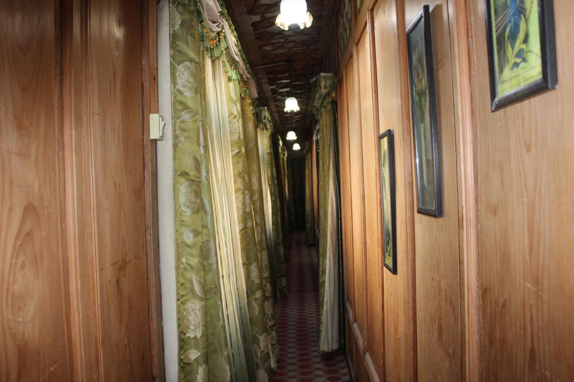 Swan Heritage Houseboats Srīnagar Exterior foto